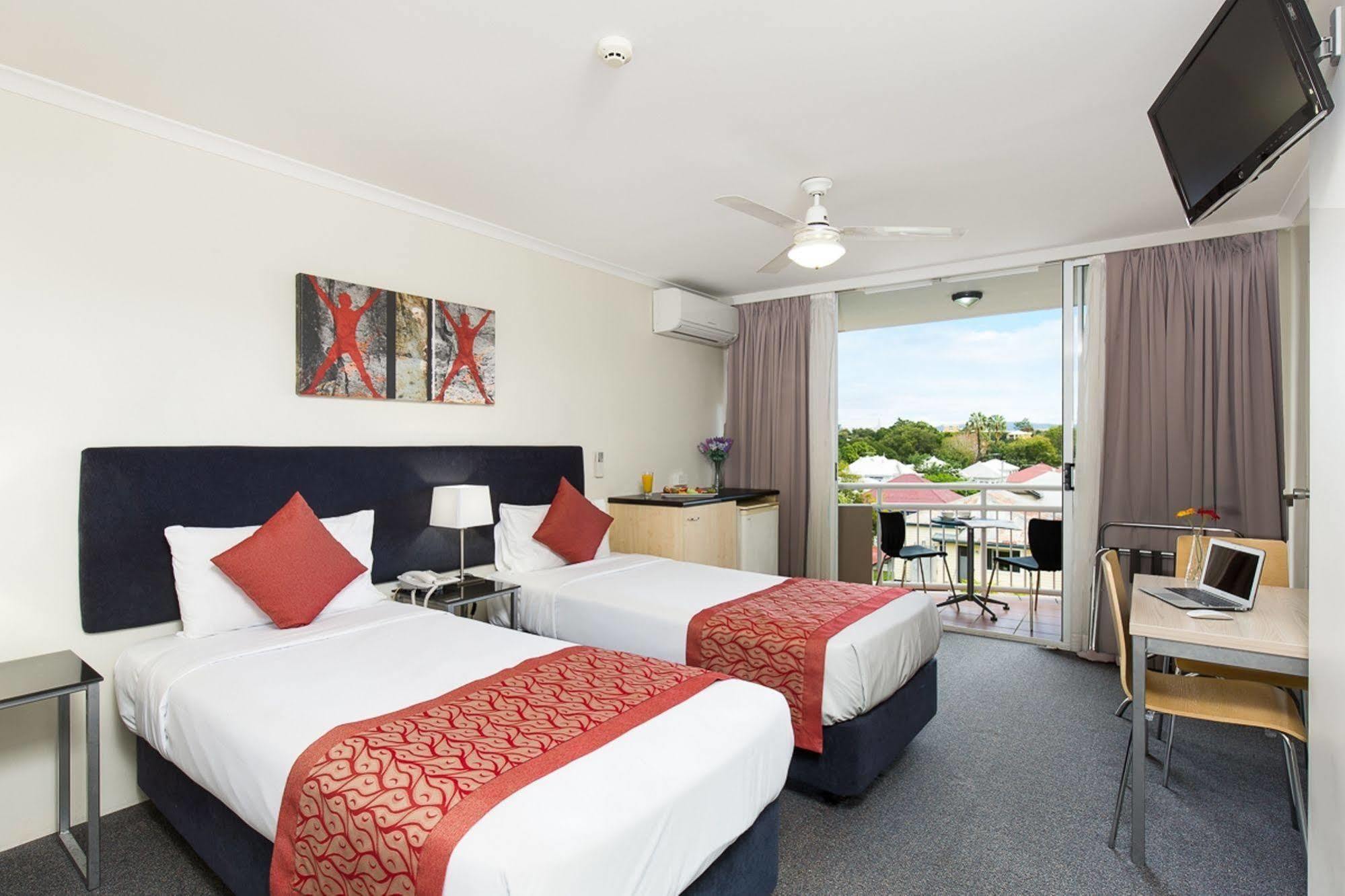 The Wellington Apartment Hotel Brisbane Exterior photo