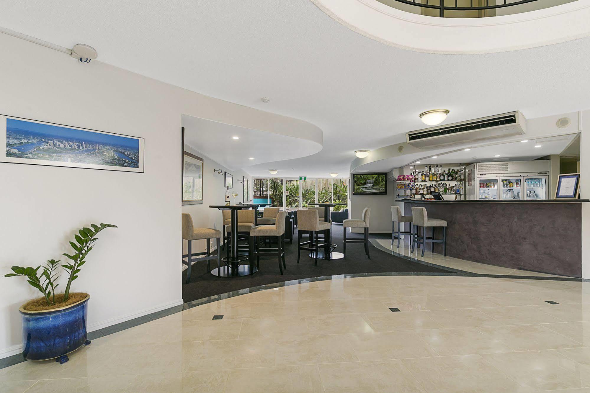 The Wellington Apartment Hotel Brisbane Exterior photo